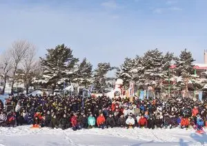 除雪による地域貢献！独居老人宅の除雪に参加中 | 北海道千歳市 北斗サービス