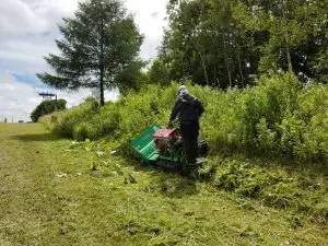 草刈り・除草処理で所有地や空き地の雑草対策 | 北海道千歳市 北斗サービス